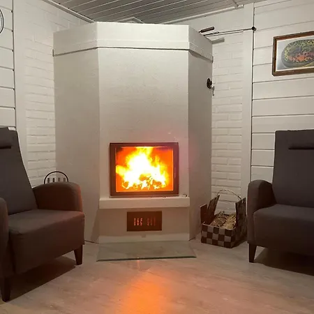 Sarala, Inari, Inarijaervi, Lapland 木屋 伊纳利