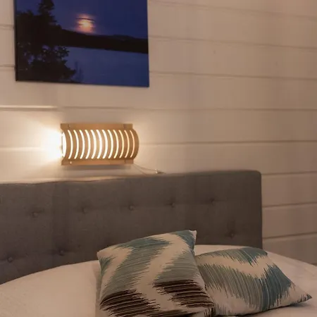 Sarala, Inari, Inarijaervi, Lapland 木屋 伊纳利